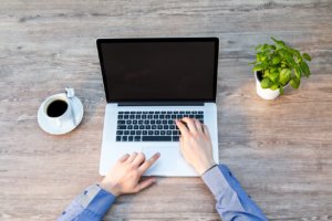 laptop zarabianie w internecie